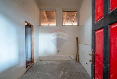 Spațiu comercial, de 210 mp, în Silva - 11