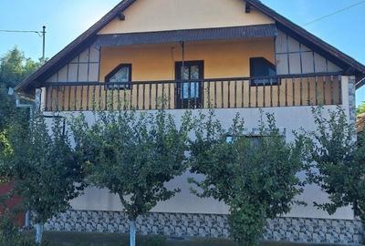 Casă cu 2 camere în Șiria