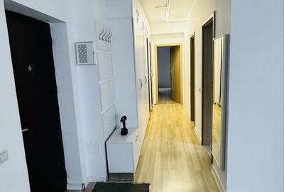 Apartament cu 3 camere decomandat în Bucium