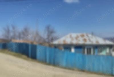 Casă cu 4 camere cu Teren 1900 Mp în Central - 6