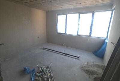 Casă cu 4 camere cu Teren 200 Mp în Central - 11