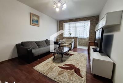 Apartament cu 3 camere decomandat în Republicii