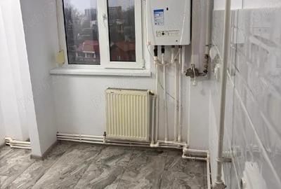 Apartament cu 3 camere decomandat în Viziru 3 - 4