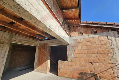 Casă cu 6 camere cu Teren 350 Mp în Central - 3