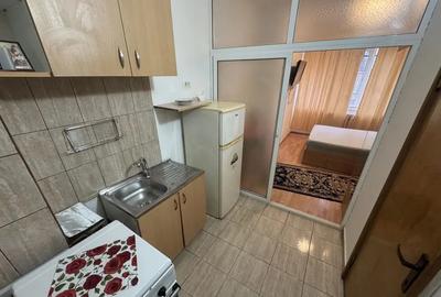 Garsonieră semidecomandată, mobilată în CET - 3