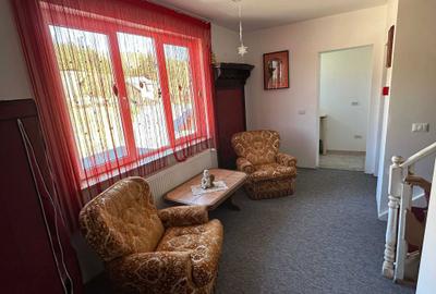 Casă cu 4 camere în Vatra Moldoviței - 5