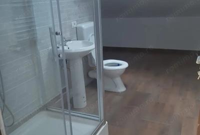 Casă cu 4 camere cu Canalizare în Central - 2