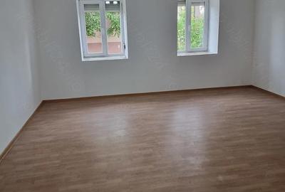 Casă cu Teren 650 Mp în Grabaț - 6