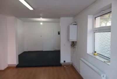 Casa 8 camere, mall liberty, McDonalds, sector 5, tramvai+stb 5min - 2