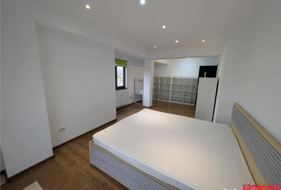 Casă cu 3 camere cu Teren 1500 Mp în Central - 8