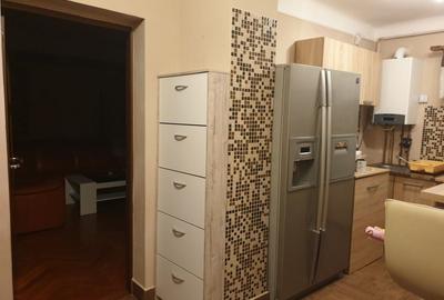 Apartament cu 3 camere în Central - 1