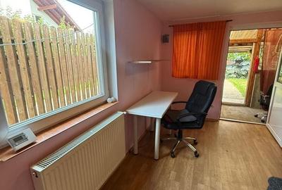 Casă cu 4 camere cu Teren 150 Mp în Central - 1