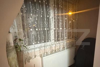 Apatament 3 camere renovat, zona 13 Decembrie - 18