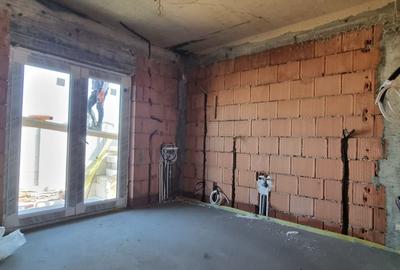 Casă individuală cu 4 camere cu Canalizare în Nord - 18