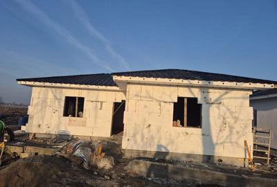 Casă cu 3 camere în Central - 4