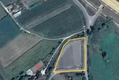 Teren de 4400 mp, în Central - 2