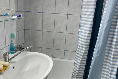 Apartament cu 3 camere în Tractorul - 2