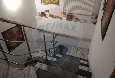 DE VANZARE Casa / Vila cu 6 camere in Popesti-Leordeni - 11