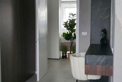 Apartament cu 4 camere decomandat în Central - 3