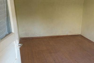 Casă cu 4 camere cu Teren 800 Mp în Unirii - 8