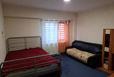 Garsonieră decomandată în Central - 1