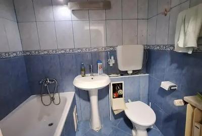 Apartament cu 3 camere semidecomandat în Berceni - 4