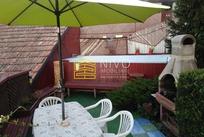 Casă individuală cu 11 camere cu Canalizare în Platou - 15