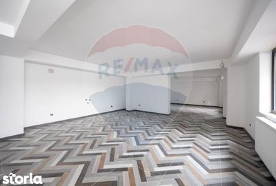 Spațiu comercial, de 118 mp, în 13 Decembrie - 9
