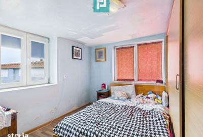 Casă cu 4 camere cu Teren 2812 Mp în Olari - 2