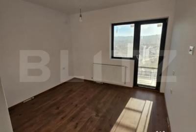 Apartament cu 4 camere semidecomandat în Central - 2