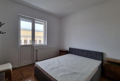 Garsonieră decomandată în Central - 3