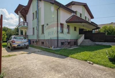 Casa eleganta in cea mai buna zona din Cristian - COMISION 0% - 39
