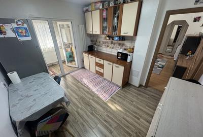 Apartament 2 camere zona Poarta 6 - 6