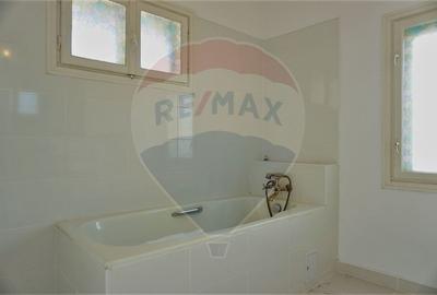 Casa / Vila cu 7 camere de vanzare in zona Bucurestii Noi - 11