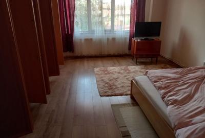 Casă individuală cu 5 camere cu Teren 350 Mp în Titulescu - 11