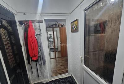 Resita, Garsoniera Mobilata Utilata, Parter, Calea Caransebe - 2