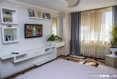 Apartament cu 2 camere decomandat în Sala Palatului