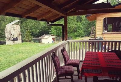 Casă individuală cu 8 camere cu Canalizare în Molid - 16