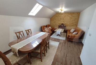 Casă cu 4 camere cu Teren 2500 Mp în Central - 1