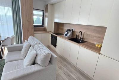 Apartament cu 3 camere semidecomandat în Central - 3