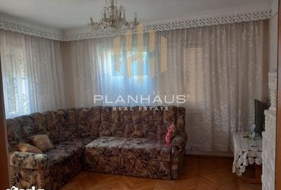 Casă cu 6 camere cu Teren 4546 Mp în Central - 8