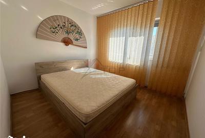 Apartament cu 3 camere decomandat în Nicolina