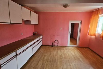 Casă cu 4 camere în Galșa - 2