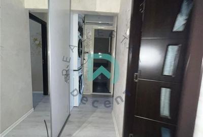 Apartament cu 3 camere decomandat, mobilat în Tractorul - 1