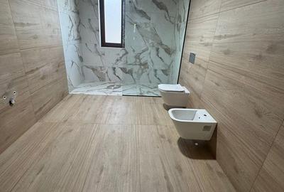 Casă cu Teren 560 Mp în Central