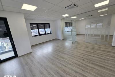 Spațiu comercial, de 70 mp, în Central - 3