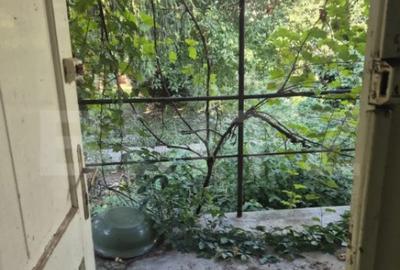 Casă cu 3 camere cu Teren 400 Mp în Central - 1