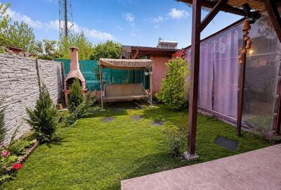 Apartament cu 3 camere decomandat, mobilat în Roșu