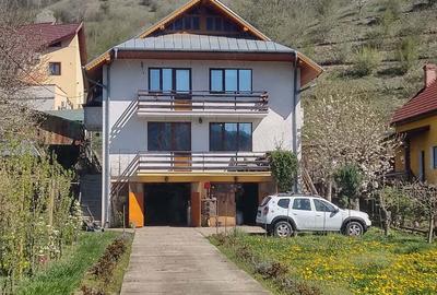 Casa,vila de vanzare sau schimb Piatra Neam? zona ursule? Casa,vila de vanzare sau schimb Piatra Neam? zona ursule? - 1