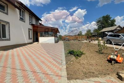 Casa / Vila cu 7 camere de vanzare - 2